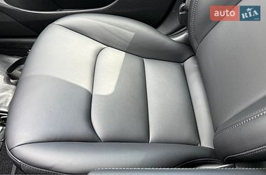 Седан Tesla Model 3 2023 в Киеве