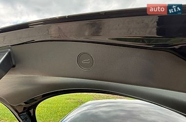 Седан Tesla Model 3 2023 в Киеве