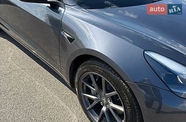 Седан Tesla Model 3 2023 в Харкові