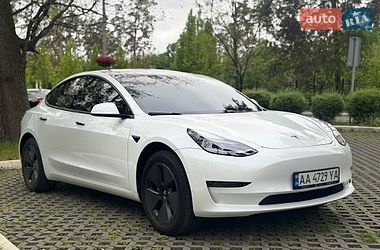 Седан Tesla Model 3 2020 в Киеве