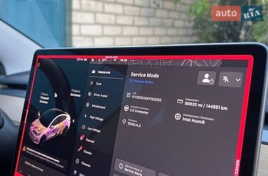 Седан Tesla Model 3 2019 в Одесі