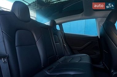 Седан Tesla Model 3 2019 в Одесі
