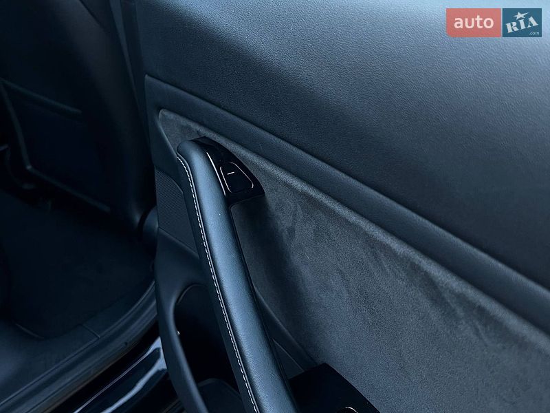 Седан Tesla Model 3 2019 в Одесі