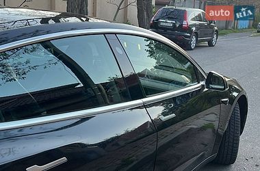 Седан Tesla Model 3 2019 в Одесі
