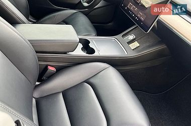 Седан Tesla Model 3 2022 в Костополе