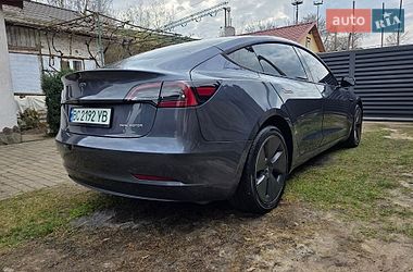 Седан Tesla Model 3 2023 в Львове