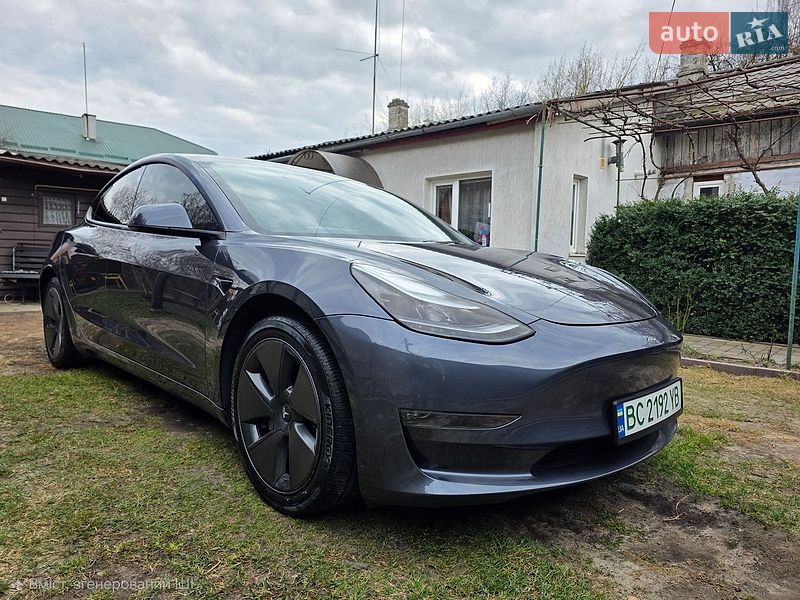 Tesla Model 3 2023