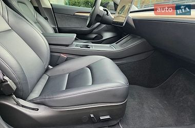 Седан Tesla Model 3 2023 в Львове