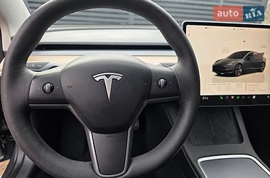 Седан Tesla Model 3 2023 в Львове