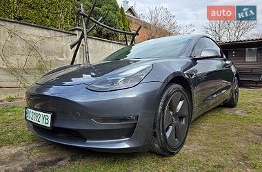 Седан Tesla Model 3 2023 в Львове