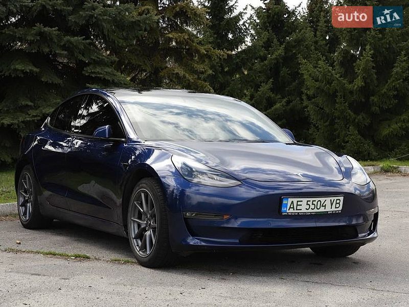 Tesla Model 3 2021