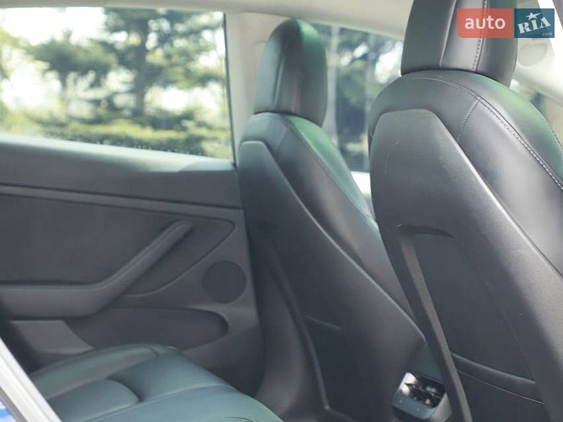Седан Tesla Model 3 2021 в Днепре