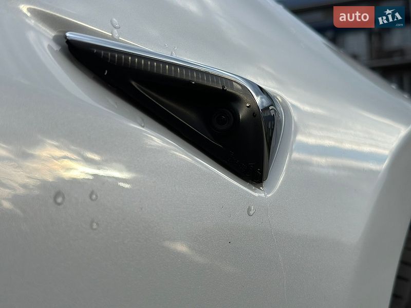 Седан Tesla Model 3 2018 в Кременчуці