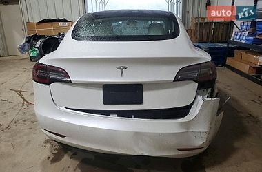 Седан Tesla Model 3 2021 в Львові