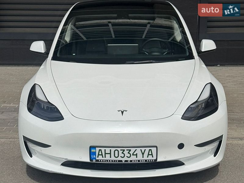 Tesla Model 3 2022