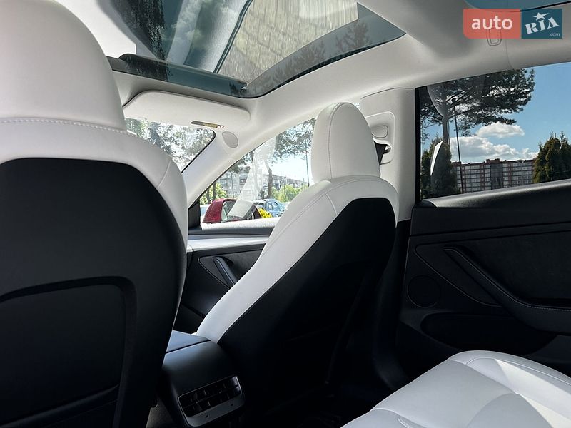 Седан Tesla Model 3 2023 в Львове фото 24 Седан Tesla Model 3 2023 в Львове