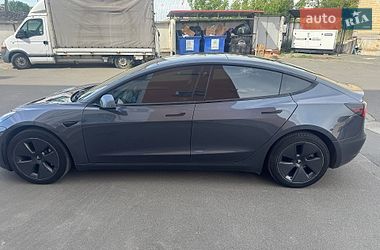 Седан Tesla Model 3 2022 в Киеве