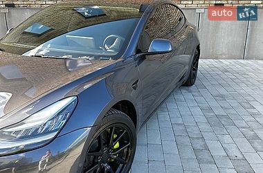 Седан Tesla Model 3 2018 в Луцке
