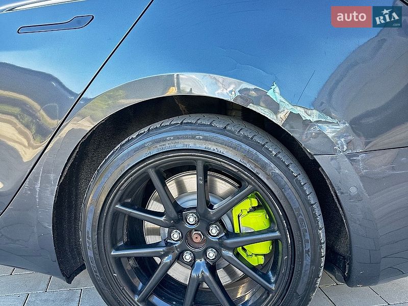 Седан Tesla Model 3 2018 в Луцке