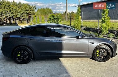 Седан Tesla Model 3 2018 в Луцке