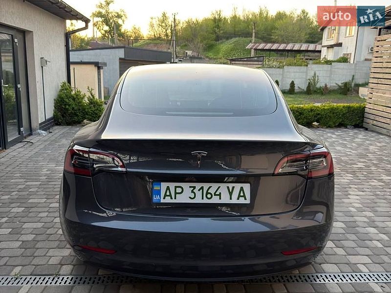 Седан Tesla Model 3 2023 в Запорожье