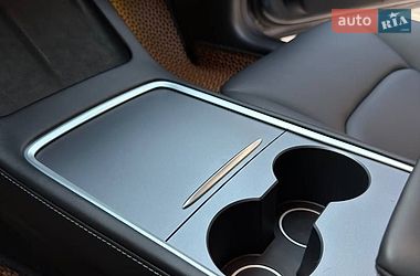 Седан Tesla Model 3 2023 в Запорожье