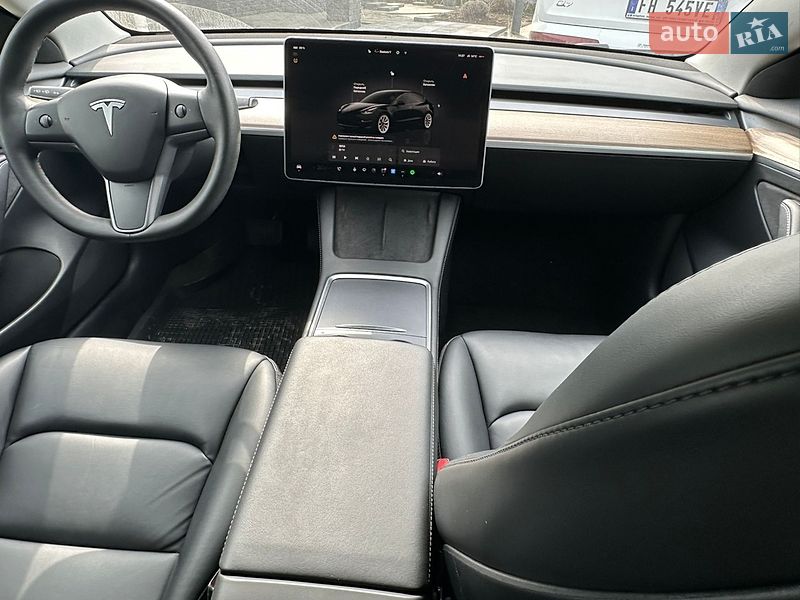 Седан Tesla Model 3 2022 в Києві