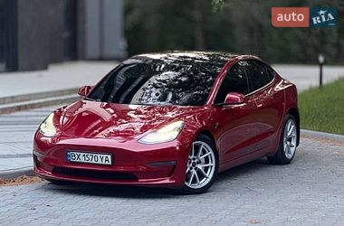 Седан Tesla Model 3 2021 в Івано-Франківську