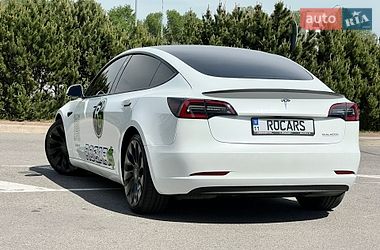 Седан Tesla Model 3 2022 в Киеве