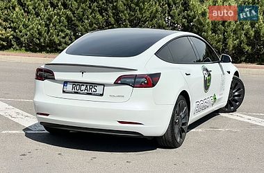 Седан Tesla Model 3 2022 в Киеве