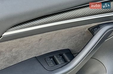 Седан Tesla Model 3 2022 в Киеве