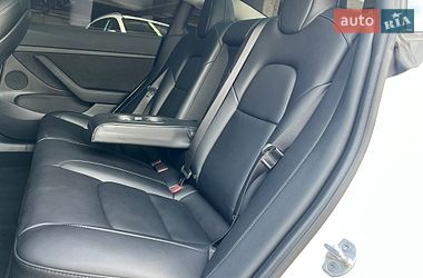 Седан Tesla Model 3 2022 в Киеве