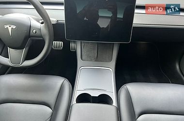Седан Tesla Model 3 2022 в Киеве