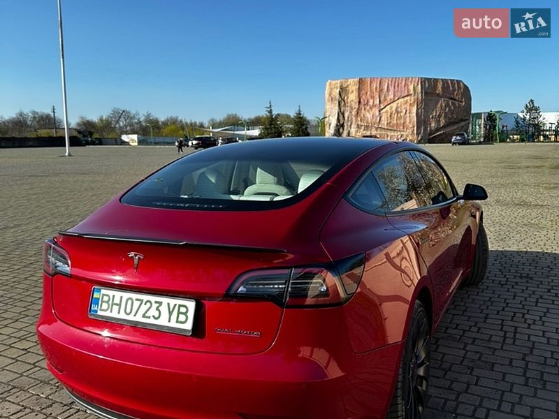 Седан Tesla Model 3 2022 в Одессе