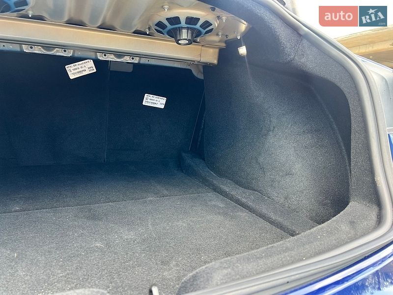 Седан Tesla Model 3 2024 в Киеве