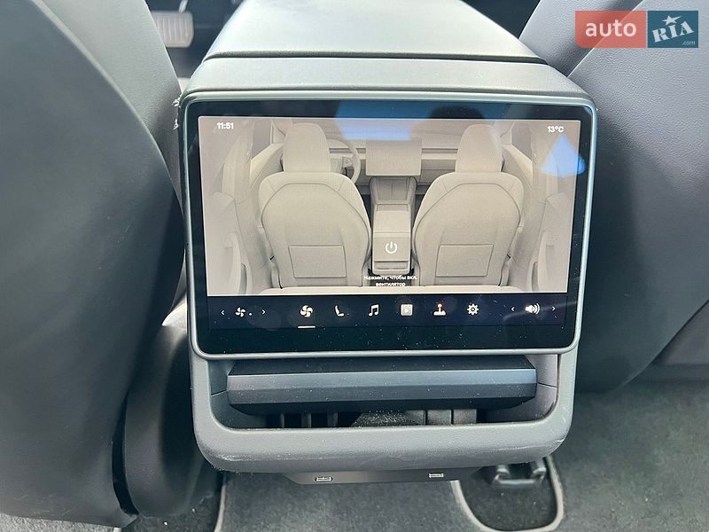 Седан Tesla Model 3 2024 в Киеве