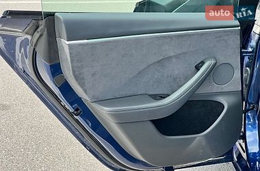 Седан Tesla Model 3 2024 в Киеве