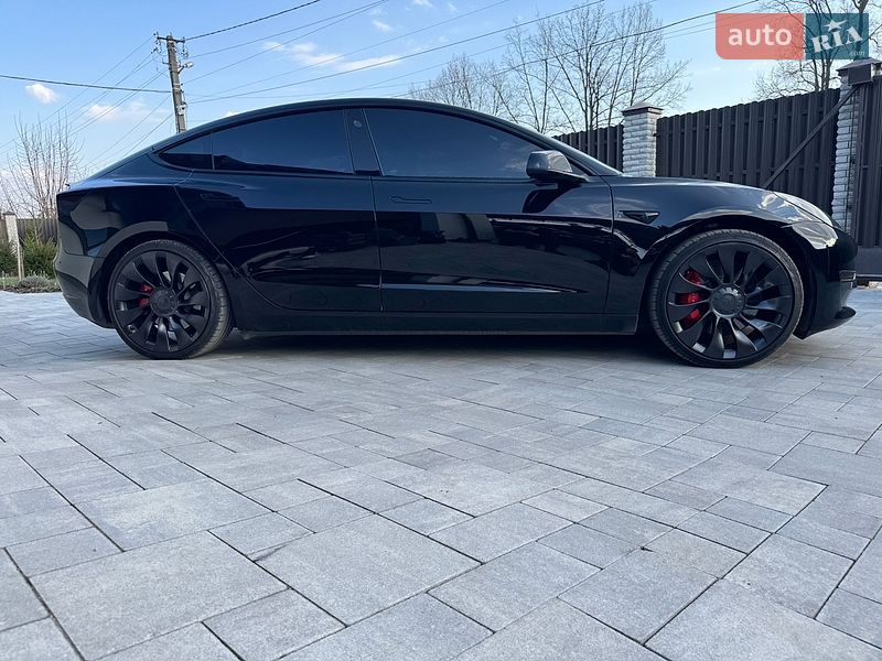 Tesla Model 3 2023