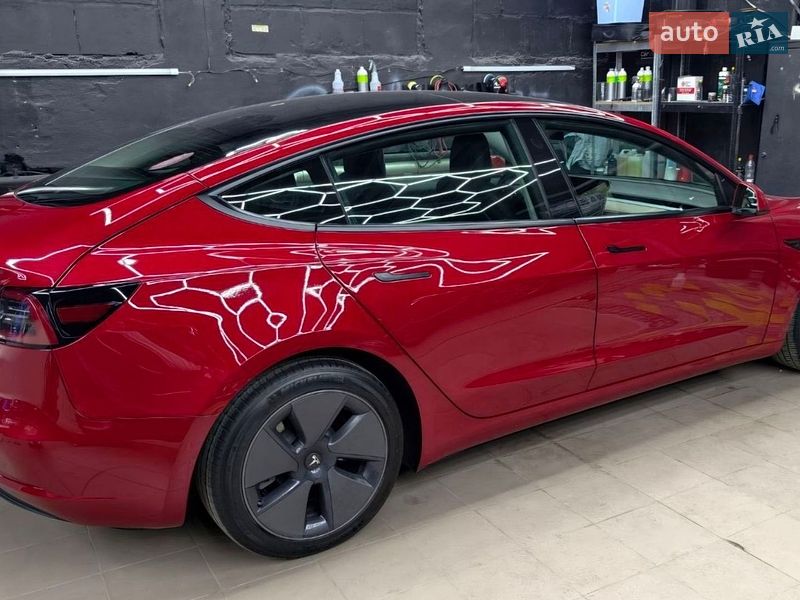Седан Tesla Model 3 2022 в Вишгороді