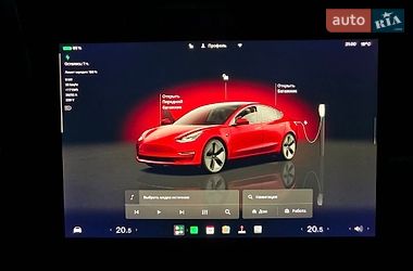 Седан Tesla Model 3 2022 в Вишгороді
