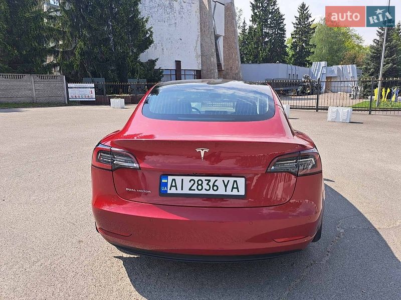 Седан Tesla Model 3 2018 в Киеве