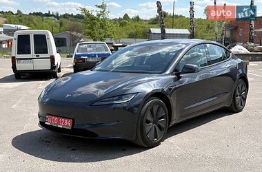 Седан Tesla Model 3 2025 в Рівному