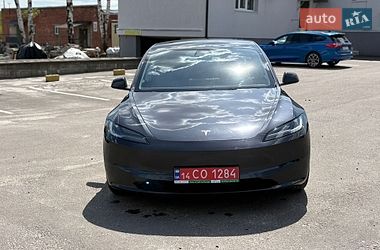 Седан Tesla Model 3 2025 в Рівному