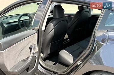 Седан Tesla Model 3 2025 в Рівному