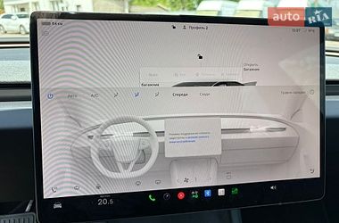 Седан Tesla Model 3 2025 в Рівному
