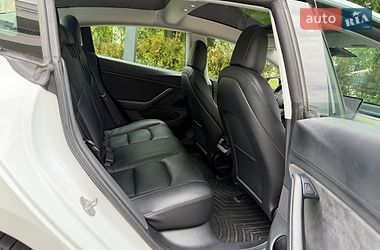 Седан Tesla Model 3 2020 в Києві