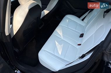 Седан Tesla Model 3 2021 в Днепре