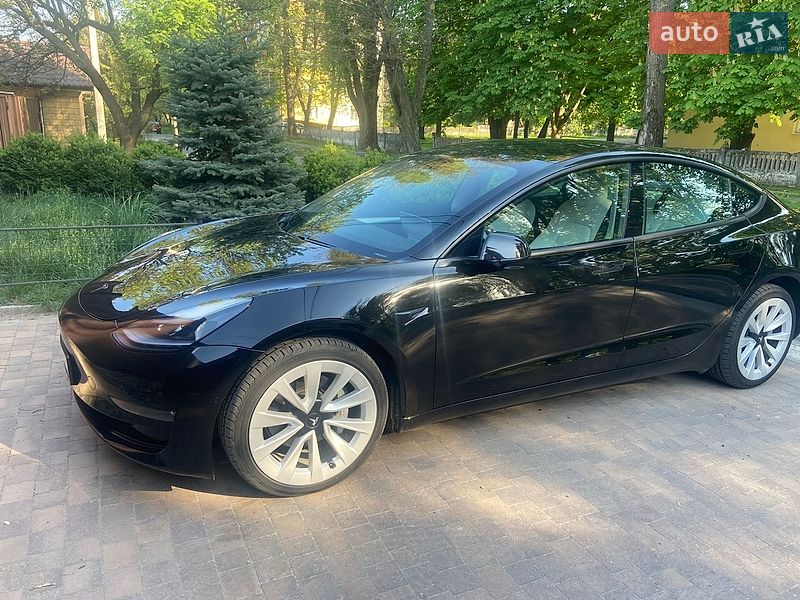 Седан Tesla Model 3 2021 в Днепре