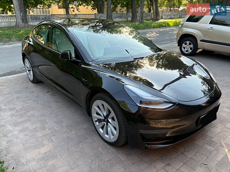 Седан Tesla Model 3 2021 в Днепре