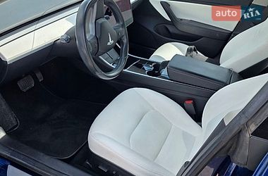 Седан Tesla Model 3 2018 в Киеве